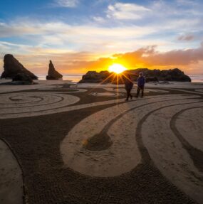 Explore Bandon, Sunset Oceanfront Lodging