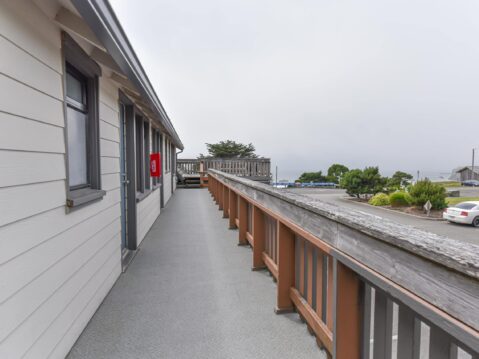 Rooms, Sunset Oceanfront Lodging